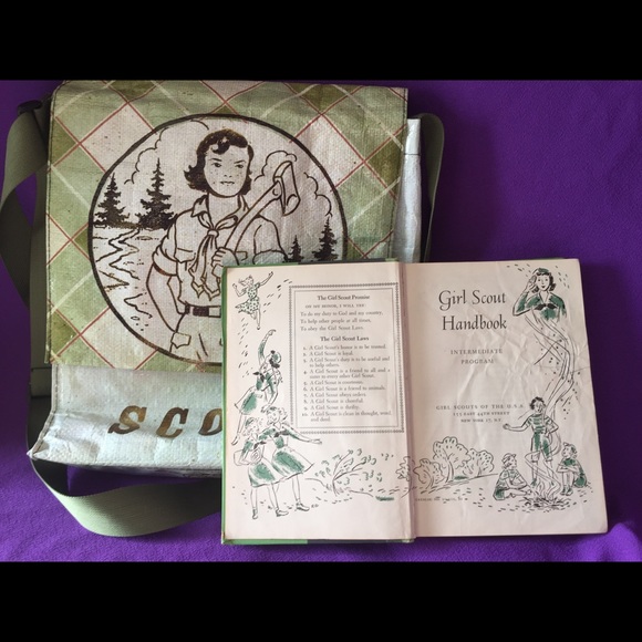 Vintage 1957 Girl Scout Manual, 6 Badges,Carry Bag - Picture 7 of 15